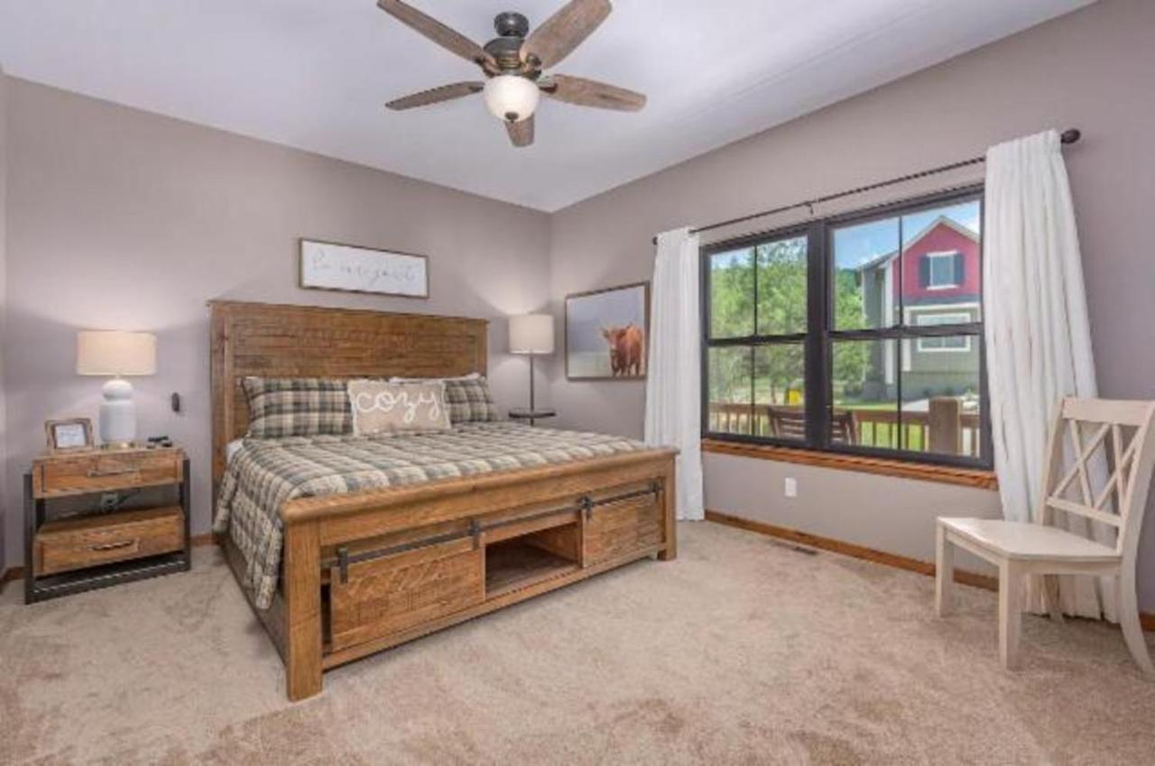 Premier Retreat With Hot Tub, Theater & Pool Table Villa Hollister Екстериор снимка
