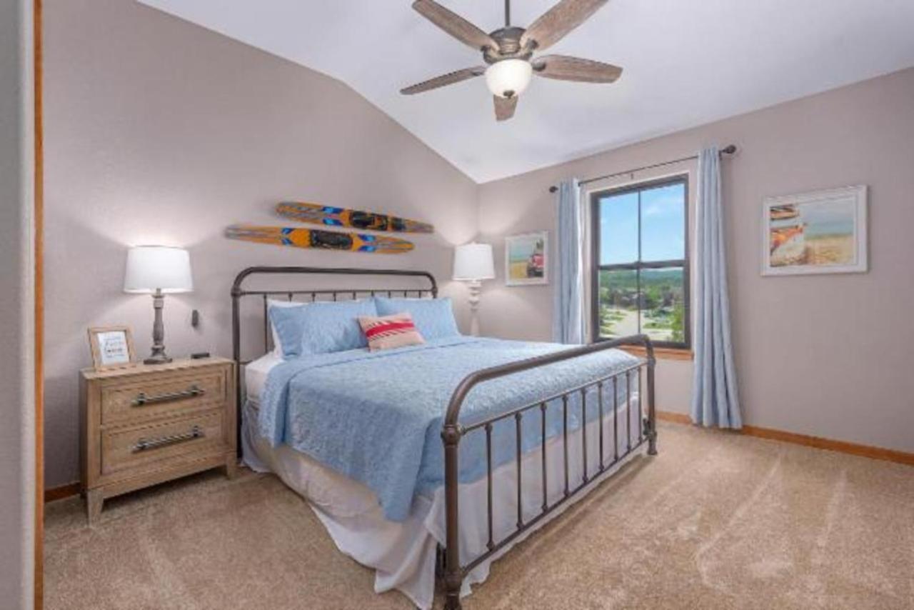 Premier Retreat With Hot Tub, Theater & Pool Table Villa Hollister Екстериор снимка
