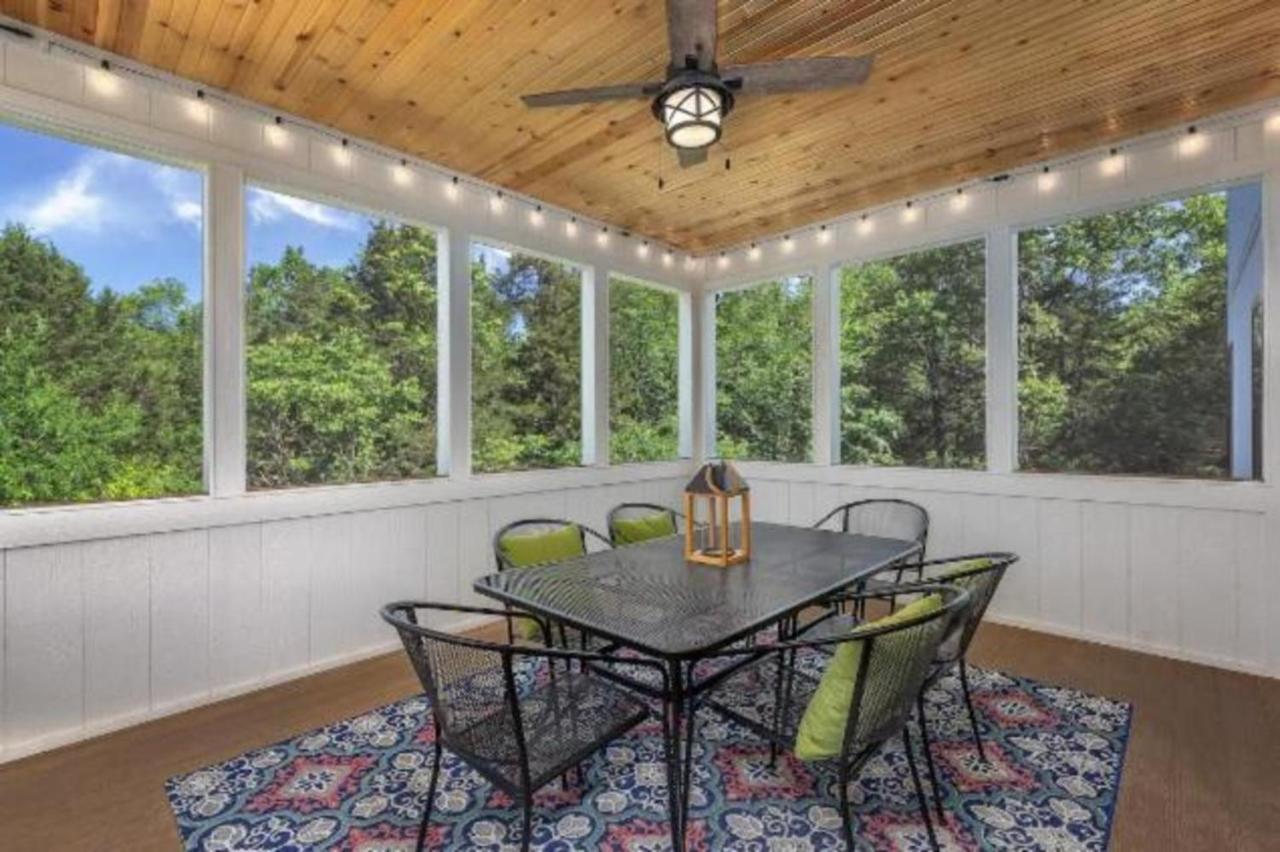 Premier Retreat With Hot Tub, Theater & Pool Table Villa Hollister Екстериор снимка