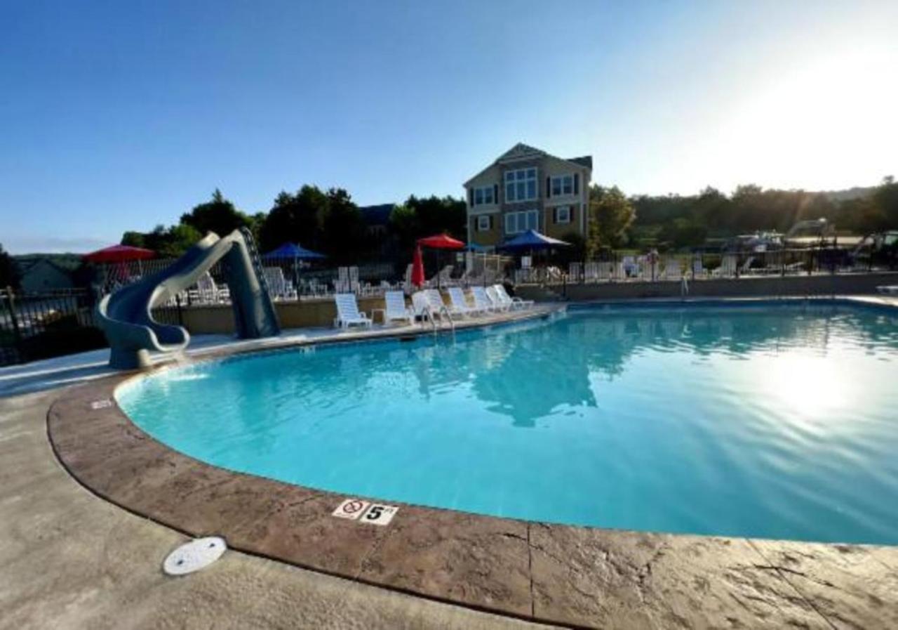 Premier Retreat With Hot Tub, Theater & Pool Table Villa Hollister Екстериор снимка