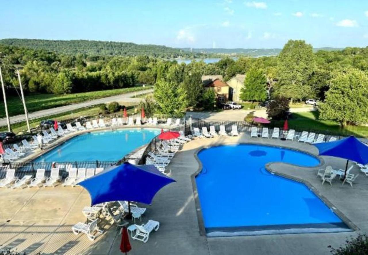 Premier Retreat With Hot Tub, Theater & Pool Table Villa Hollister Екстериор снимка