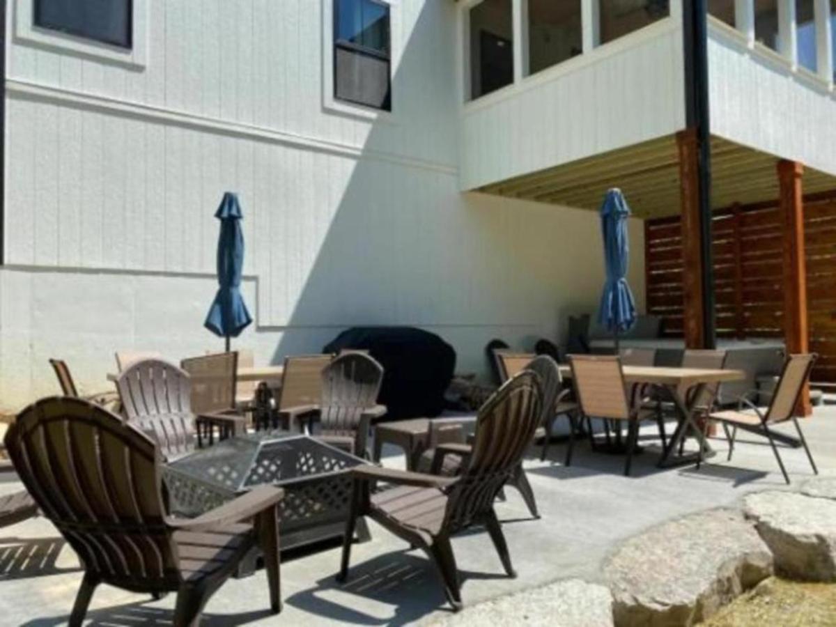 Premier Retreat With Hot Tub, Theater & Pool Table Villa Hollister Екстериор снимка
